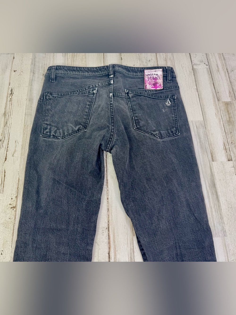 Volcom Women’s Black Jeans 32 (32x33) Slim Straight Fit - Picture 11 of 12